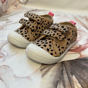 EUC: Cat & Jack Cheetah Print Sneakers Size 5